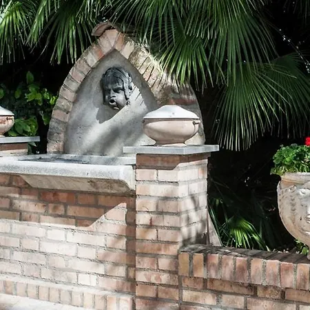 Anna Savini Apartment *